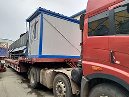 河南周口HZS50攪拌站裝車完畢等待出發(fā)