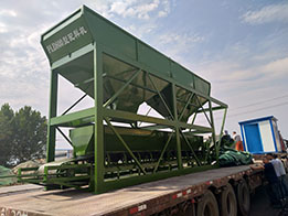 蘭州用戶免費基礎800配料機發(fā)貨現(xiàn)場